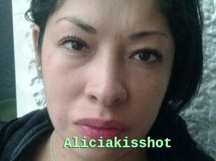 Aliciakisshot