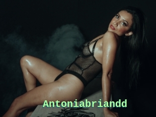 Antoniabriandd