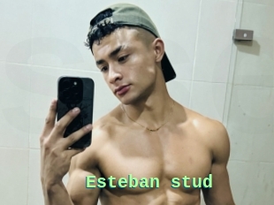 Esteban_stud