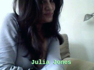Julia_Jones