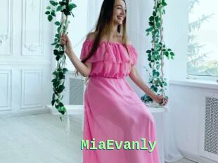MiaEvanly