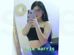Mia_Harris