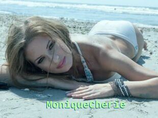MoniqueCherie
