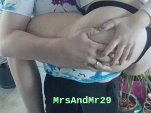 MrsAndMr29