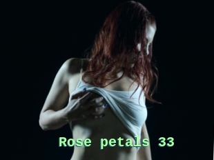 Rose_petals_33