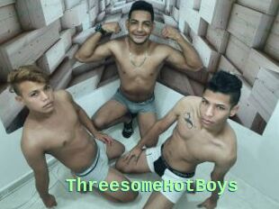 ThreesomeHotBoys
