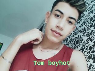 Tom_boyhot